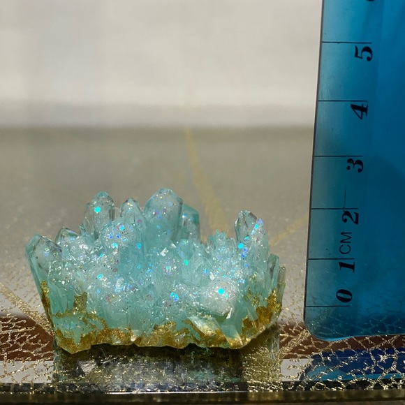 House decoration ~ Frozen light blue crystal cluster with gold flakes 💙🤍 - Picture 15 of 15